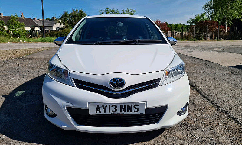 Toyota Yaris Trend...