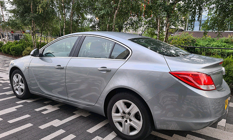 2010 Vauxhall Insign...