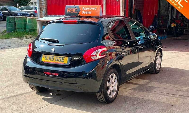 2015 Peugeot 208 1.2...