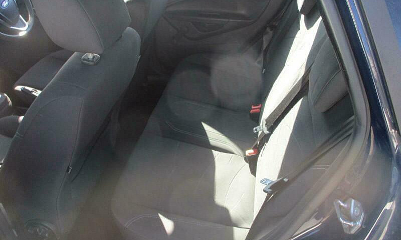 Ford Fiesta Style 1....