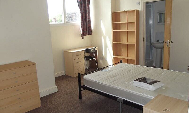 7 Bed House, All Wit...
