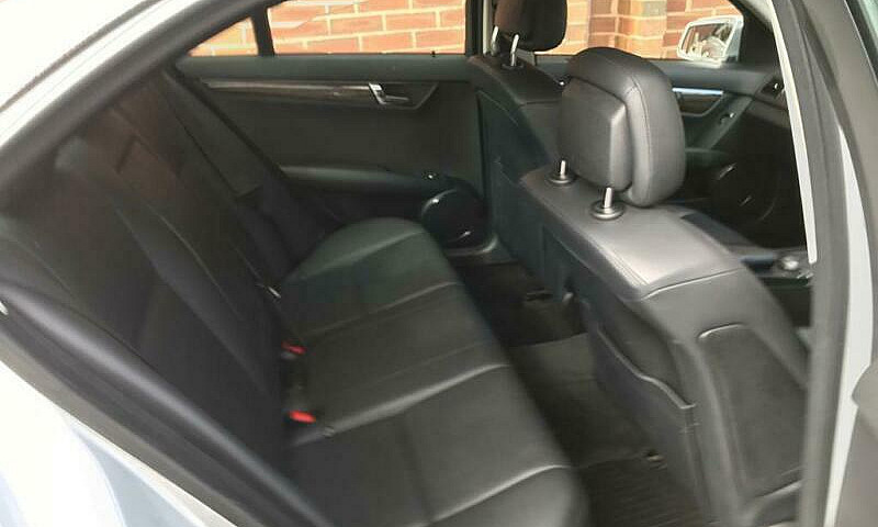 2010 Mercedes-Benz C...