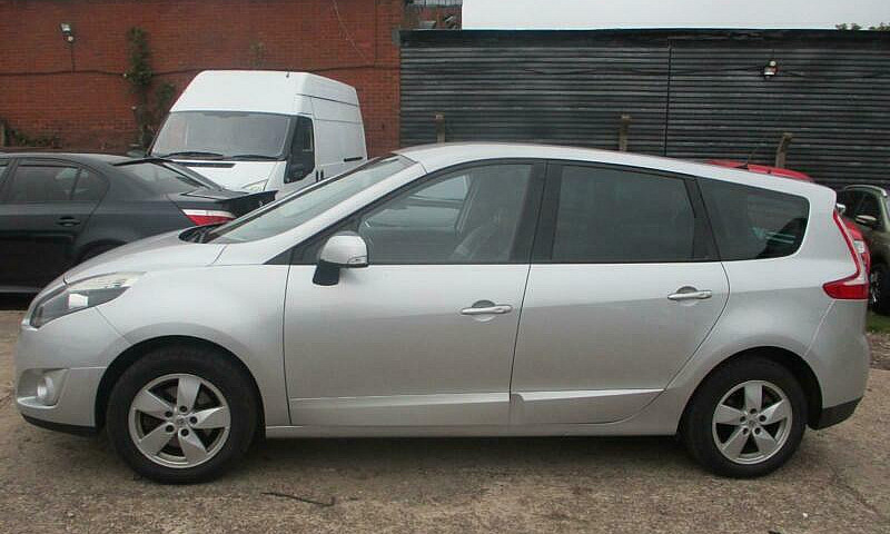 Renault Grand Scenic...