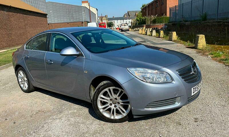 59 Insignia 4 Dr, Gr...