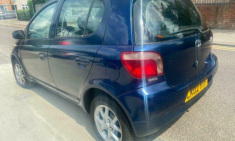 Toyota Yaris 1.3 Aut...