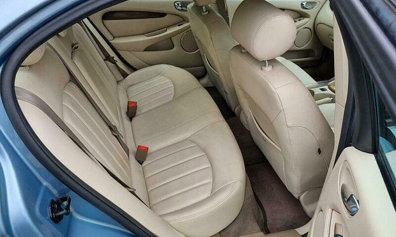 2004 53 Jaguar X-Typ...