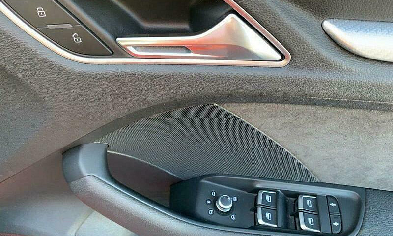 2016 Audi A3 2.5 Rs3...