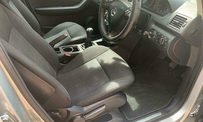 2011 Mercedes-Benz A...