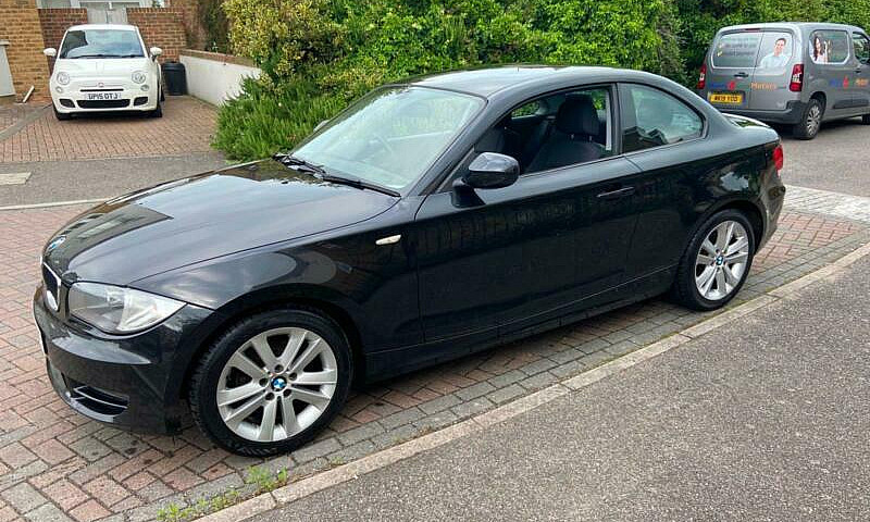 2009 Bmw 1 Series 12...