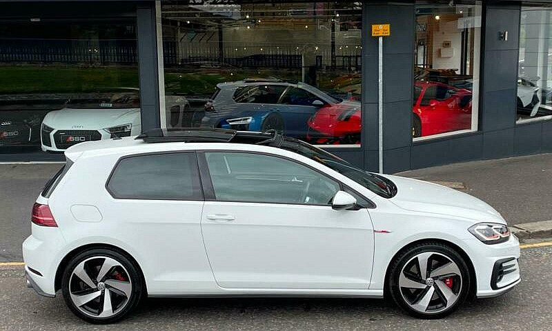2019 Volkswagen Golf...