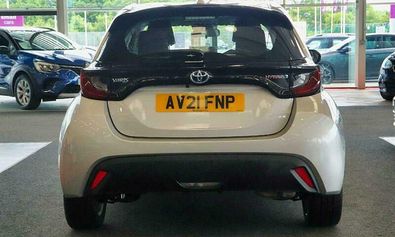 2021 Toyota Yaris To...