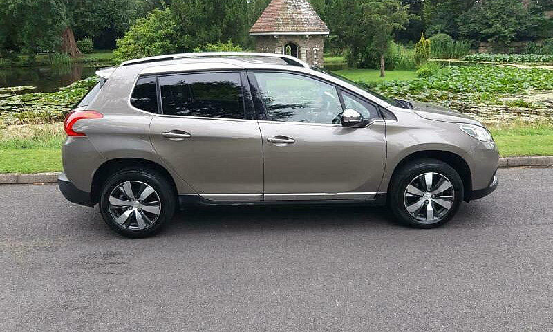 2013 Peugeot 2008 E-...