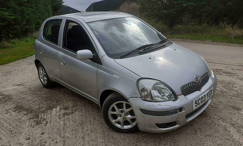 2003 Toyota Yaris T ...
