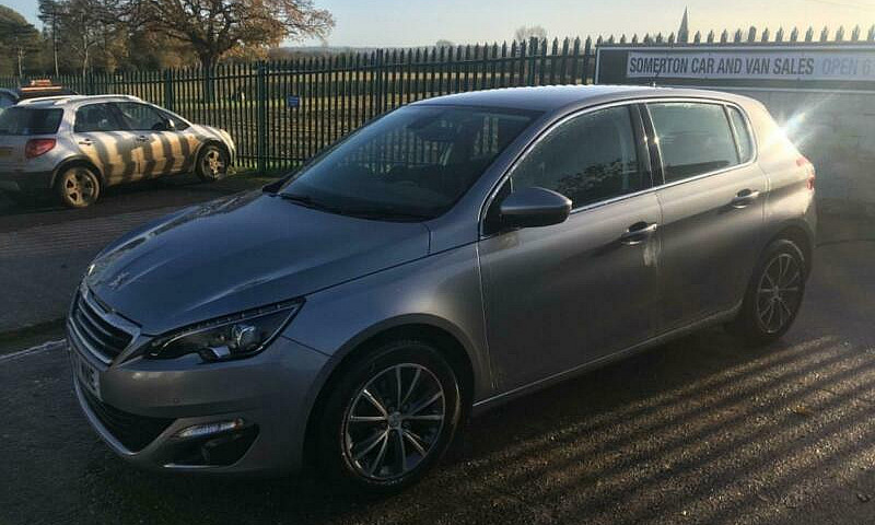 2017 Peugeot 308 Blu...