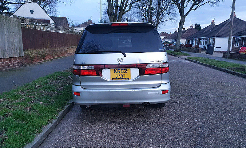 Toyota Estima 2.4 Lp...