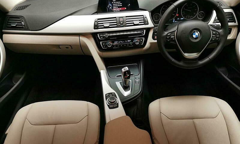 2017 Bmw 3 Series 32...