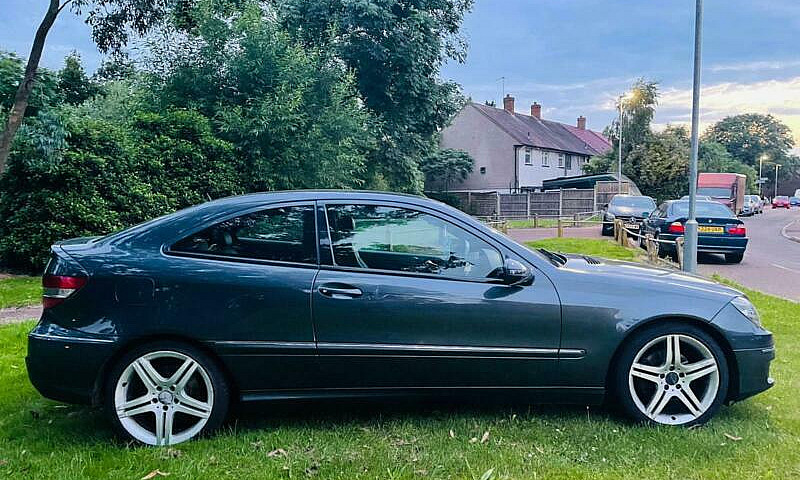 2008 Mercedes-Benz C...