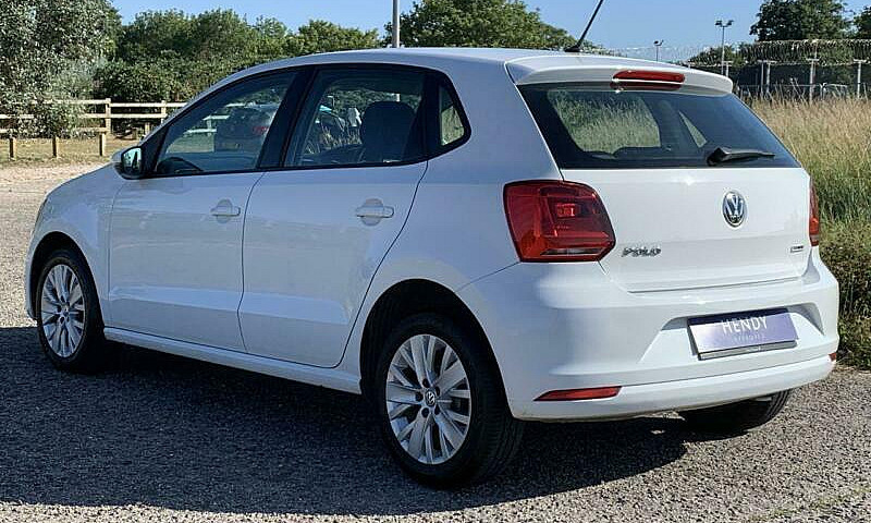 2015 Volkswagen Polo...