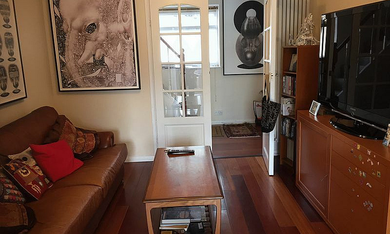 4 Bedroom House In T...