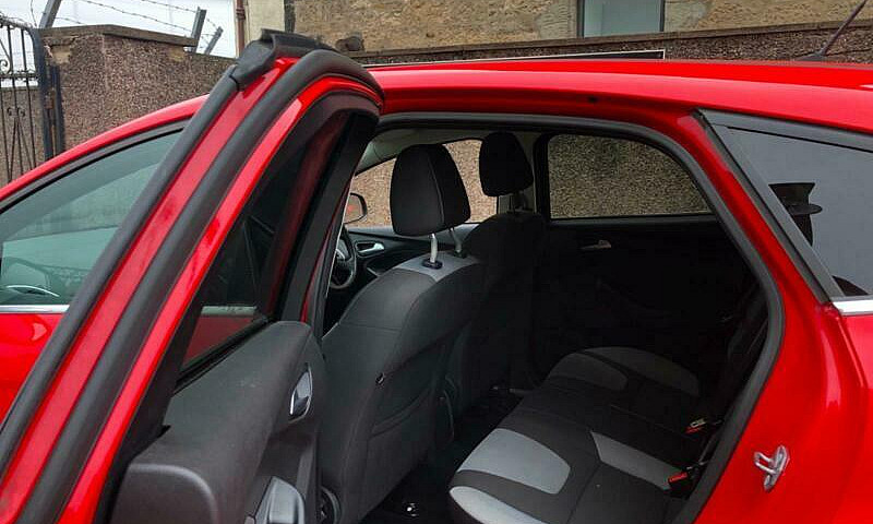 14 14 Ford Focus 1.6...