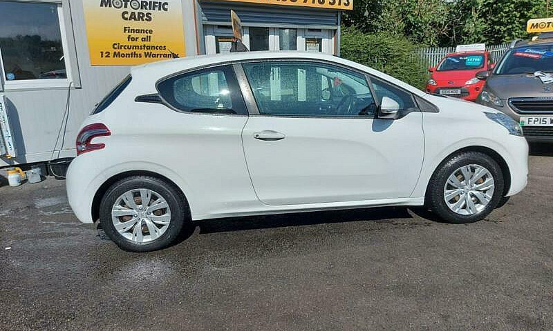 2013 Peugeot 208 1.2...