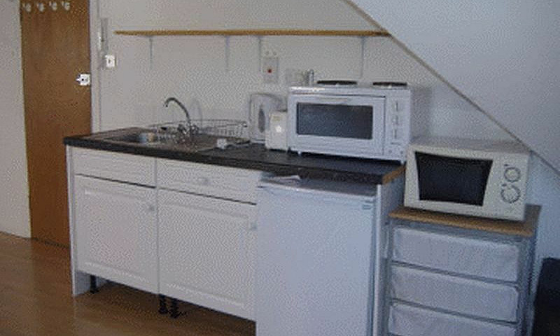 Studio Flat In Hillf...