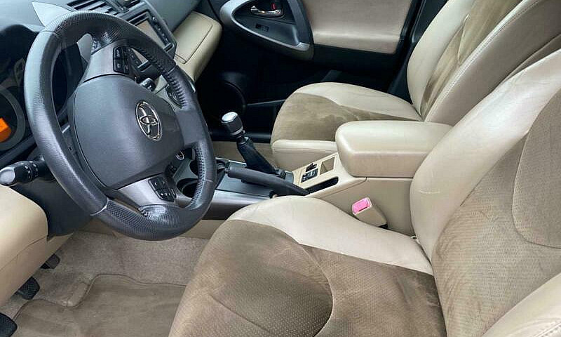 2012 Toyota Rav4 2.2...
