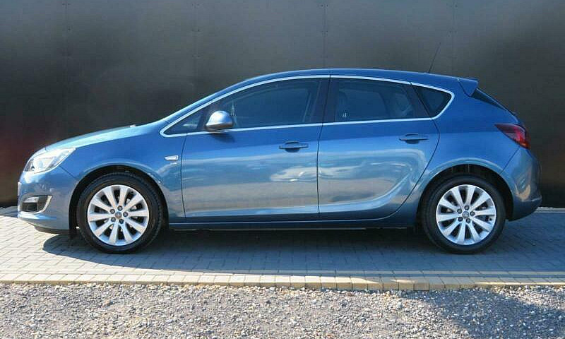 2013 Vauxhall Astra ...