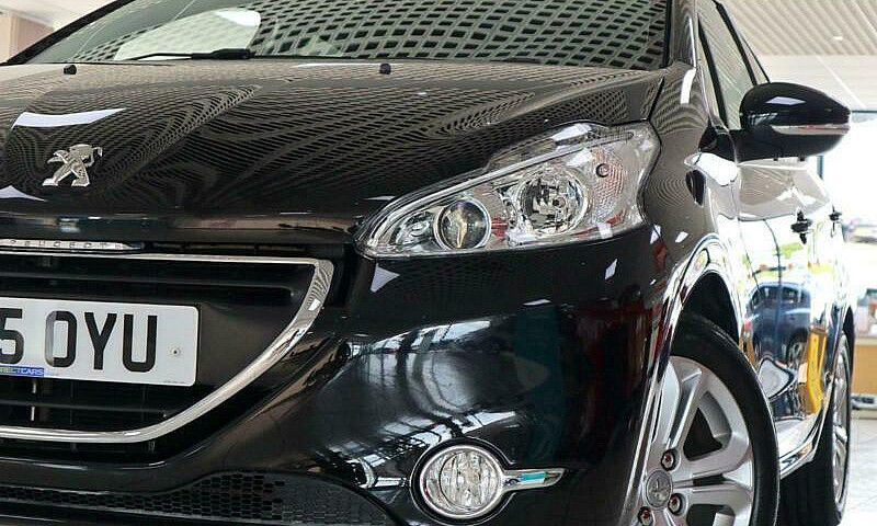 2015 Peugeot 208 1.2...