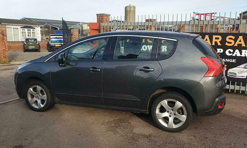 Peugeot 3008 Crossov...
