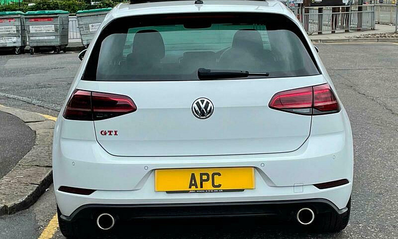 2019 Volkswagen Golf...