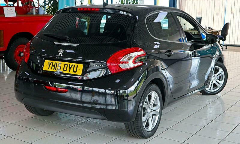 2015 Peugeot 208 1.2...