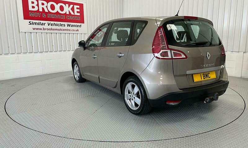 2009 Renault Scenic ...