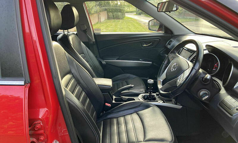 2016 (66) Ssangyong ...