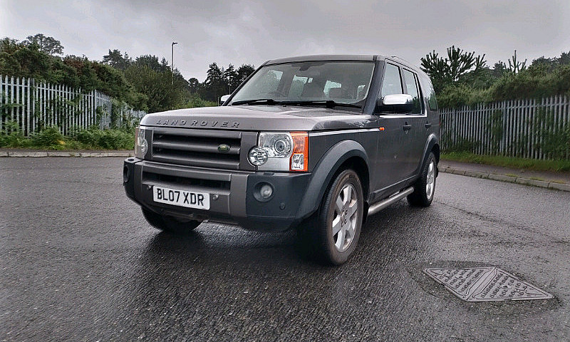 Land Rover Discovery...