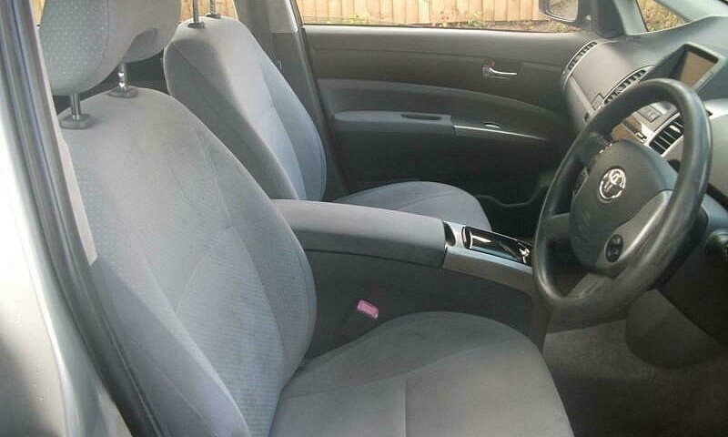 2005 Toyota Prius 1....