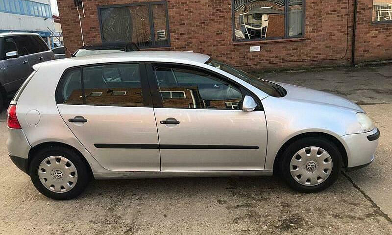 2006 Volkswagen Golf...