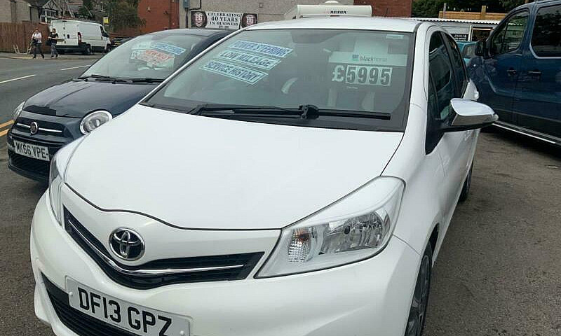 Toyota Yaris 1.33 Vv...