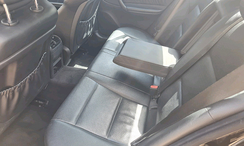 2004 Mercedes C230 A...