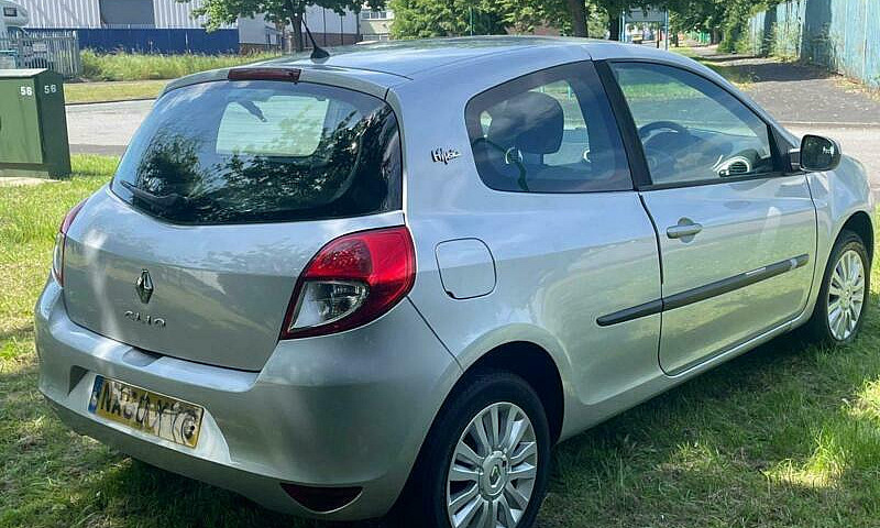 2010 Renault Clio I-...