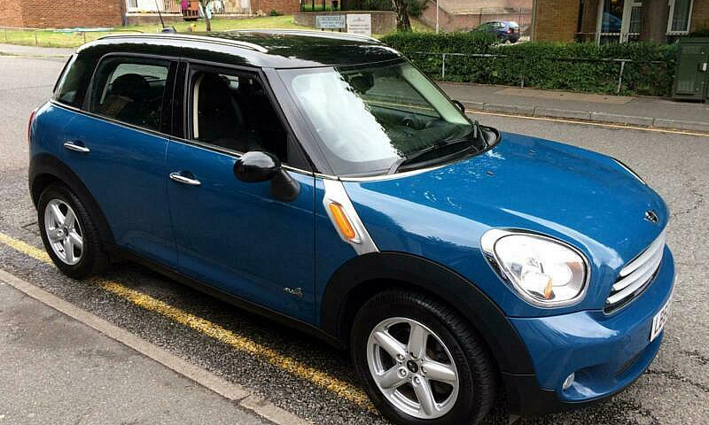 2011 Mini Countryman...
