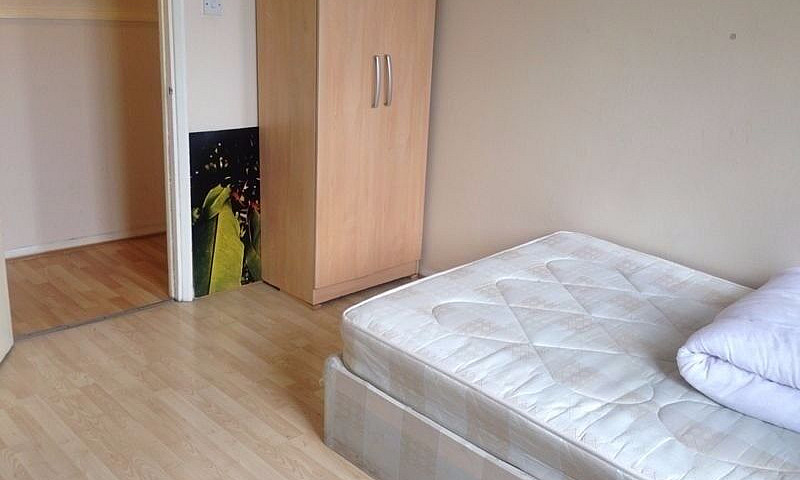 Two Bedroom Flat To ...
