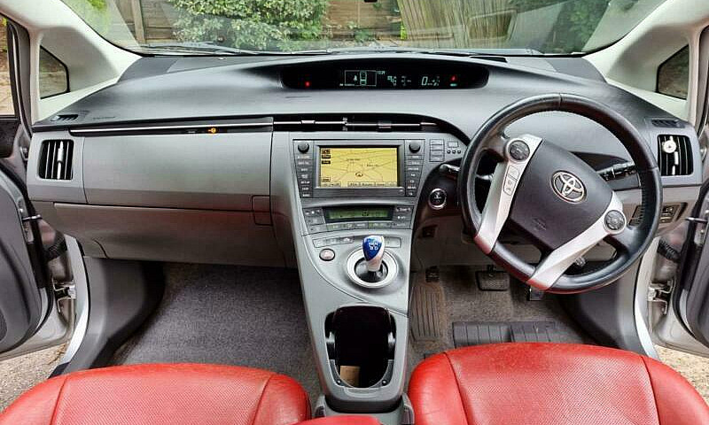 2010 Toyota Prius 1....