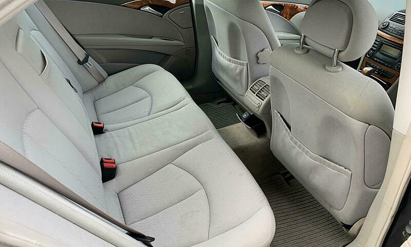 2002 Mercedes Benz E...