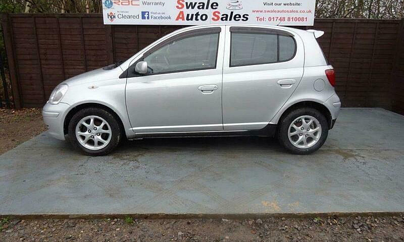 2005 Toyota Yaris 1....