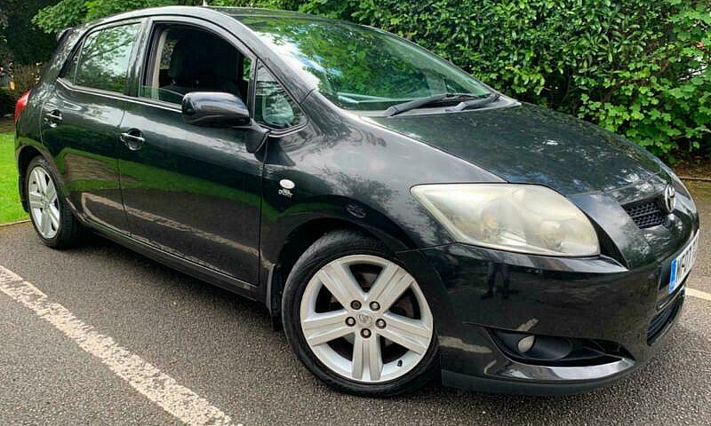 Toyota Auris 2.0D-4D...