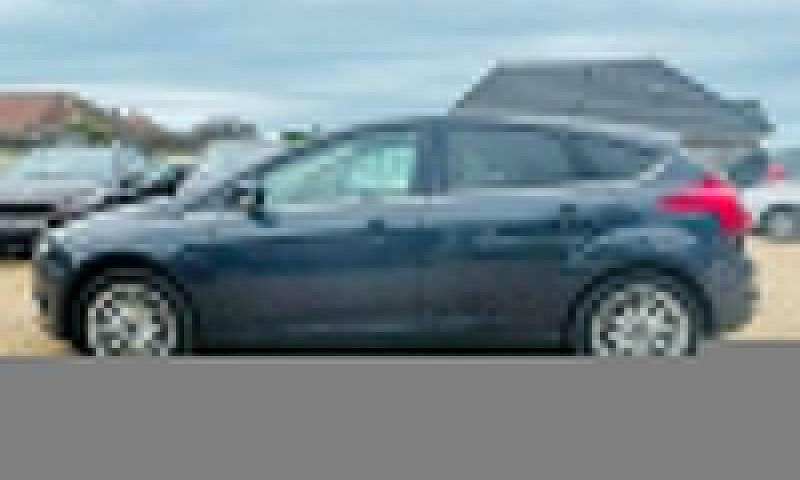 2013 13 Ford Focus 1...