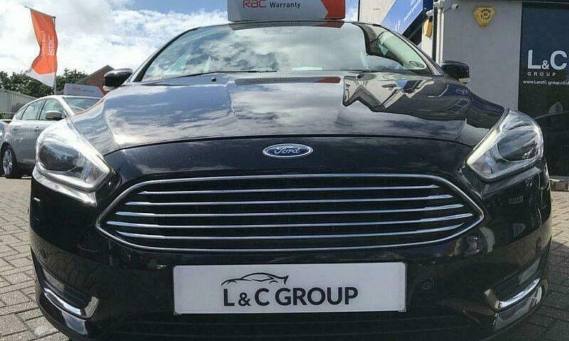 2015 64 Ford Focus 1...