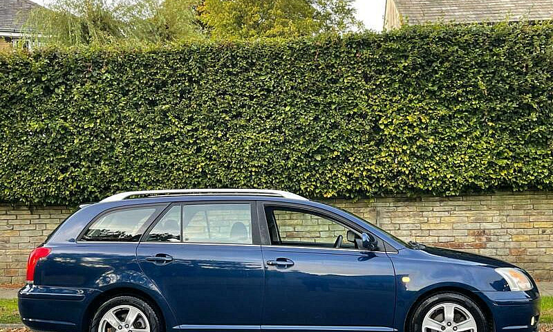 06 Toyota Avensis 1....