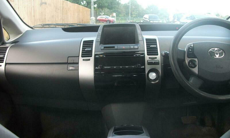 2005 Toyota Prius 1....